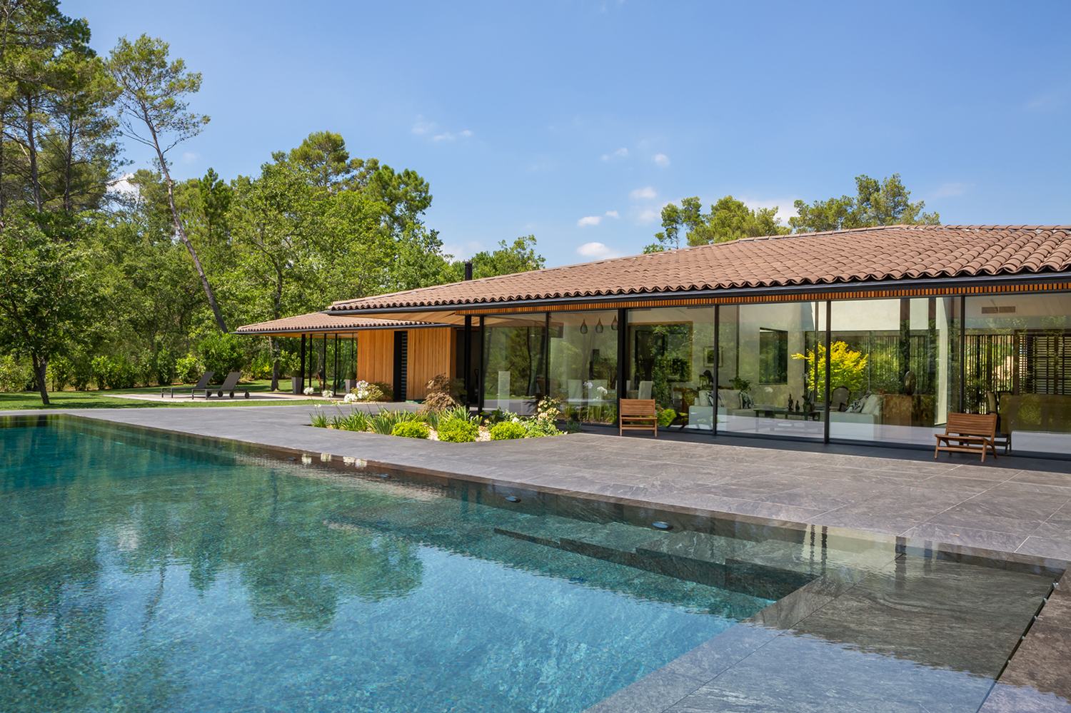 Maison dans les chênes, Var, 2019
